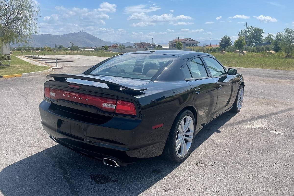 Dodge Charger HEMI 5.7 V8