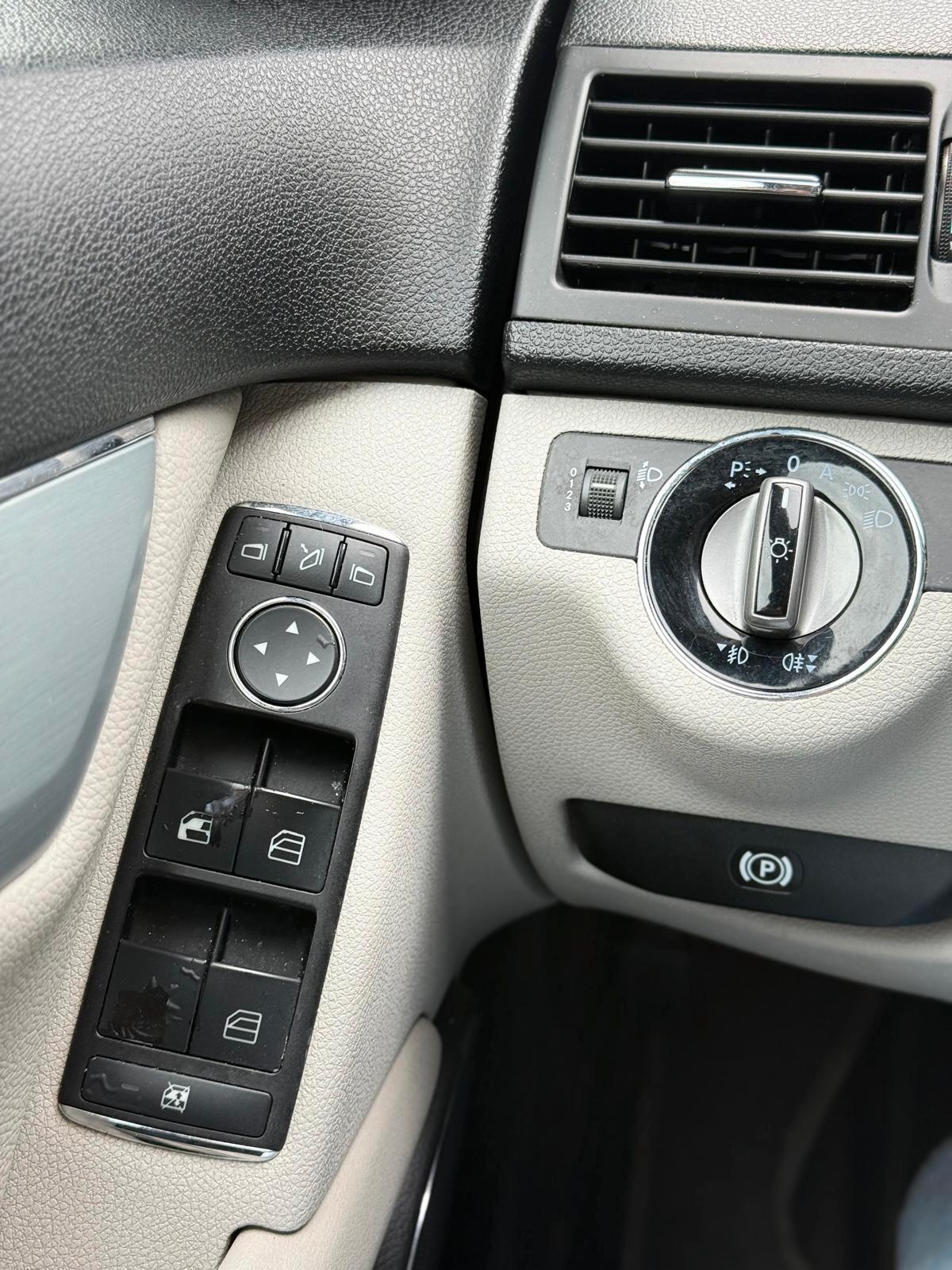 Mercedes-benz C 220 CDI BlueEFFICIENCY Avantgarde AMG