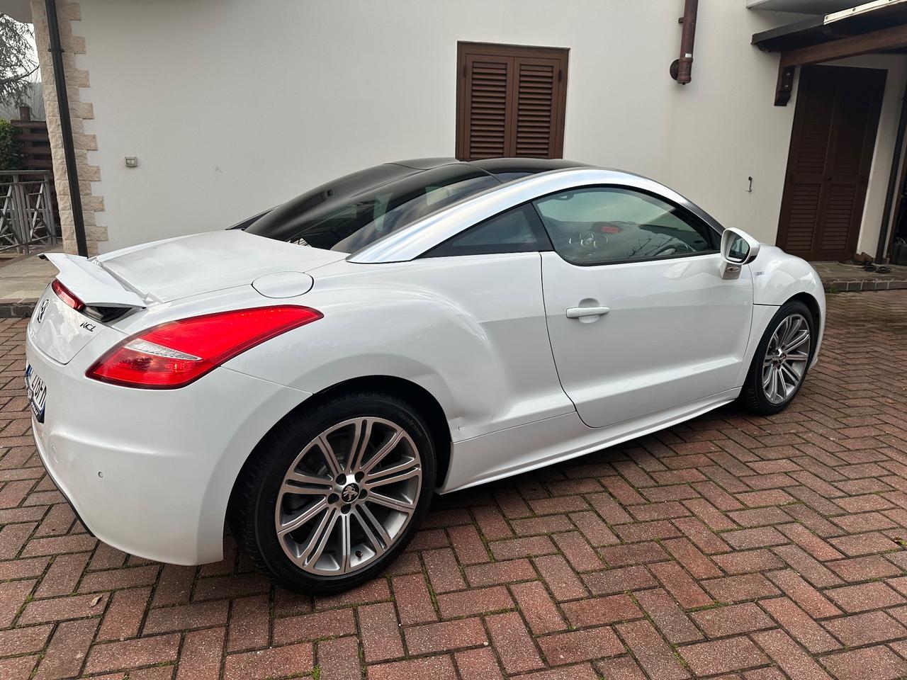 Peugeot RCZ