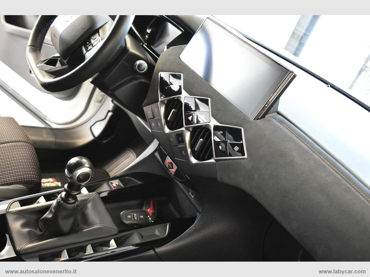 DS AUTOMOBILES DS 3 Crossback BlueHDi 100 Perform. Line