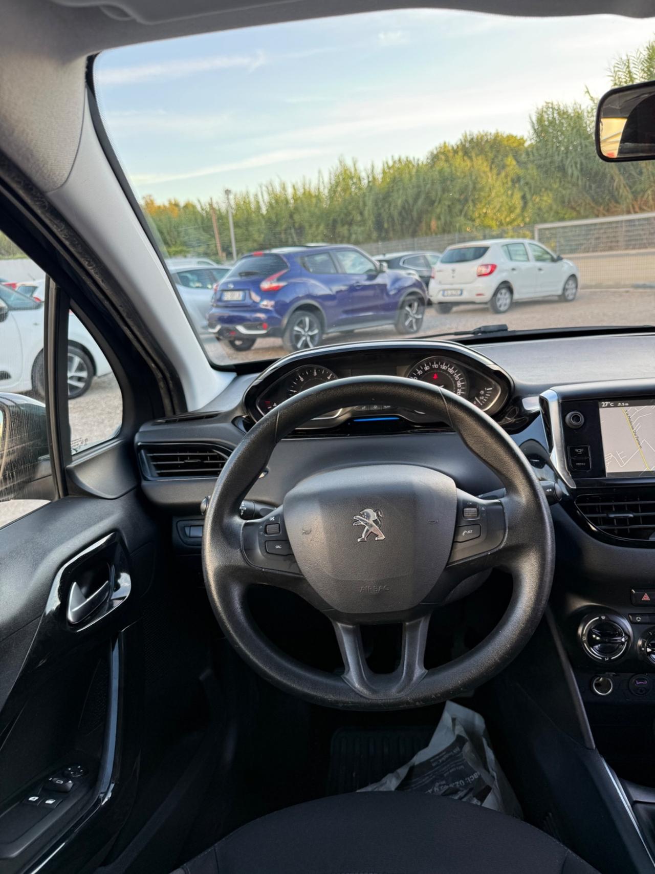 Peugeot 208 1.4 HDi 68 CV 5 porte Allure