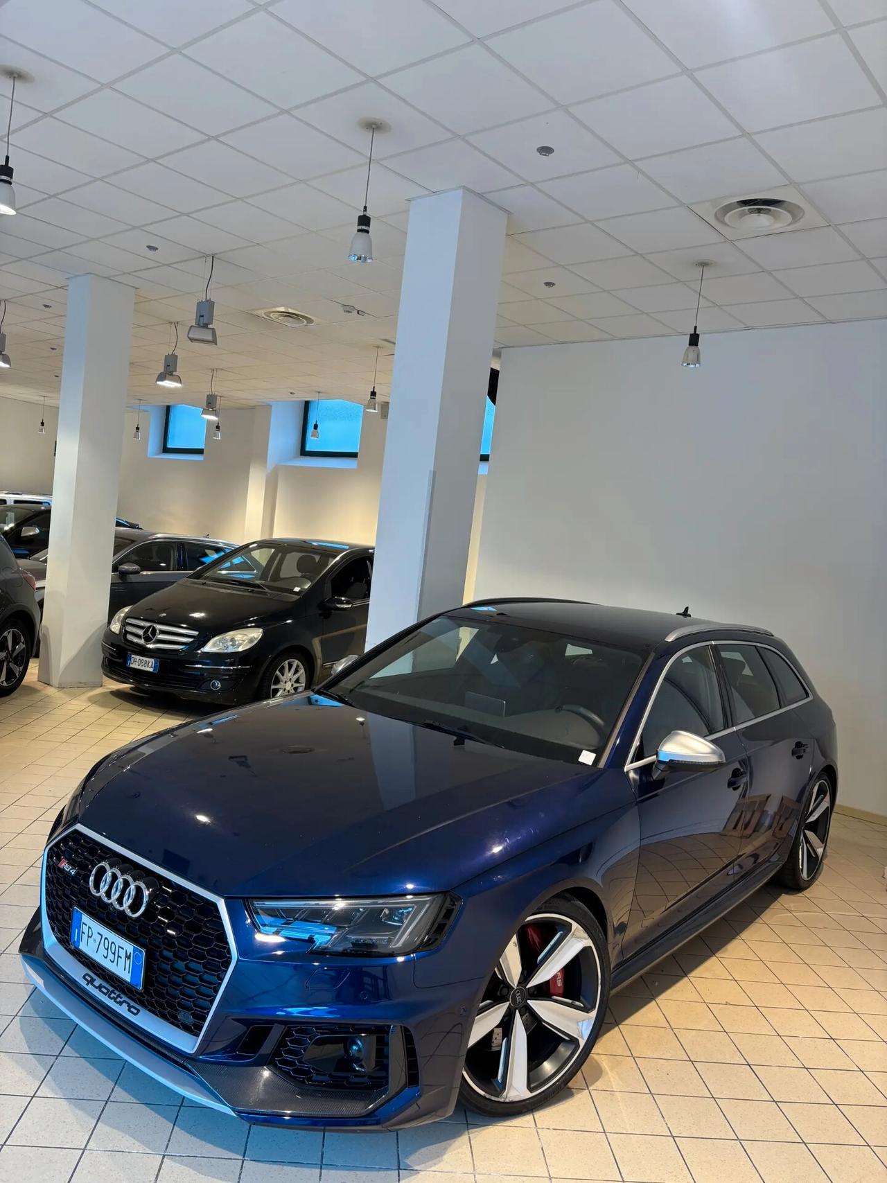 Audi A4 RS 4 Avant 2.9 TFSI quattro tiptronic