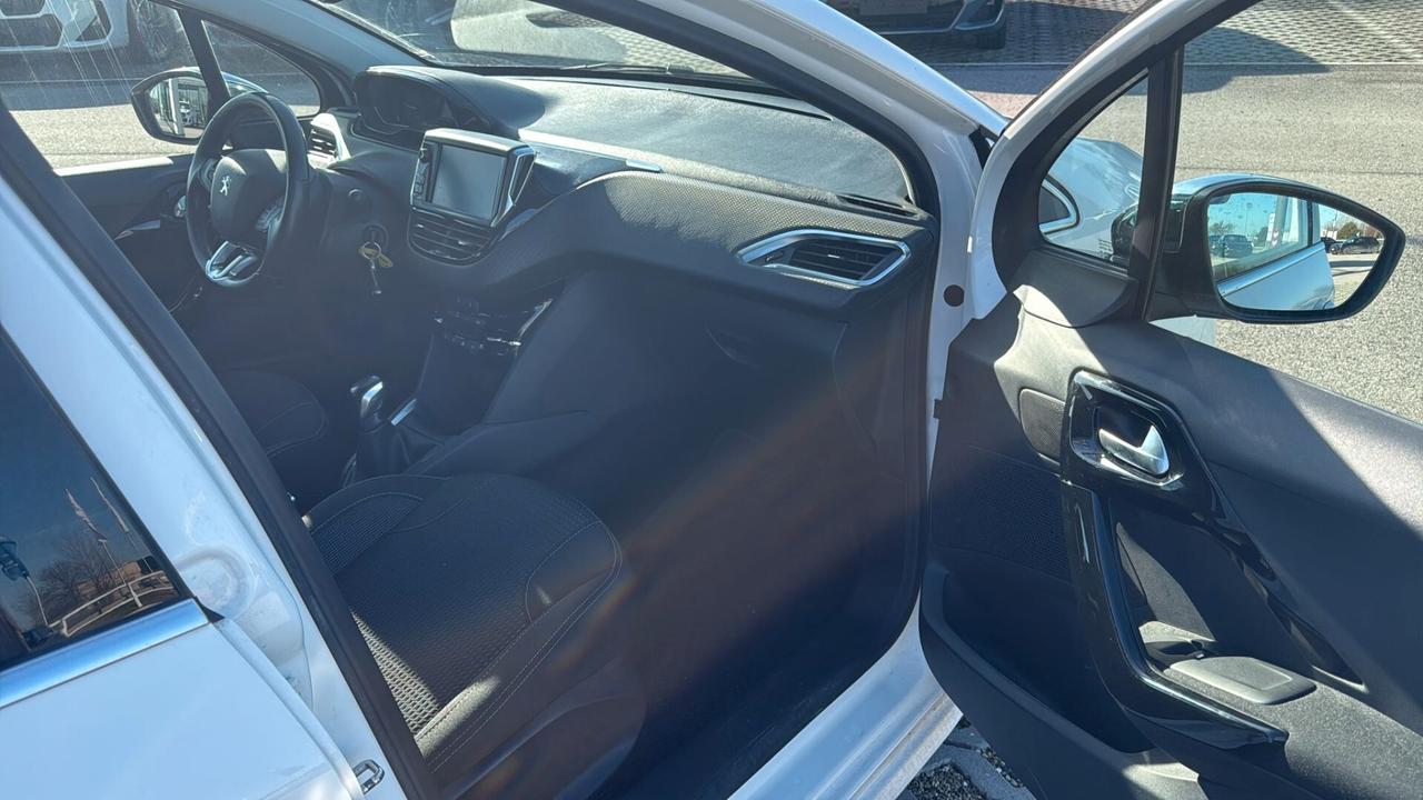 Peugeot 208 PureTech 82 5 porte Allure