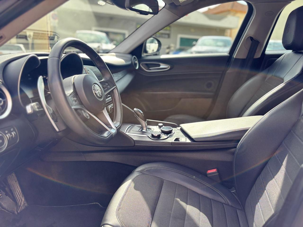 Alfa Romeo Giulia 2.2JTDM 180CV Executiv AUTOM NAV