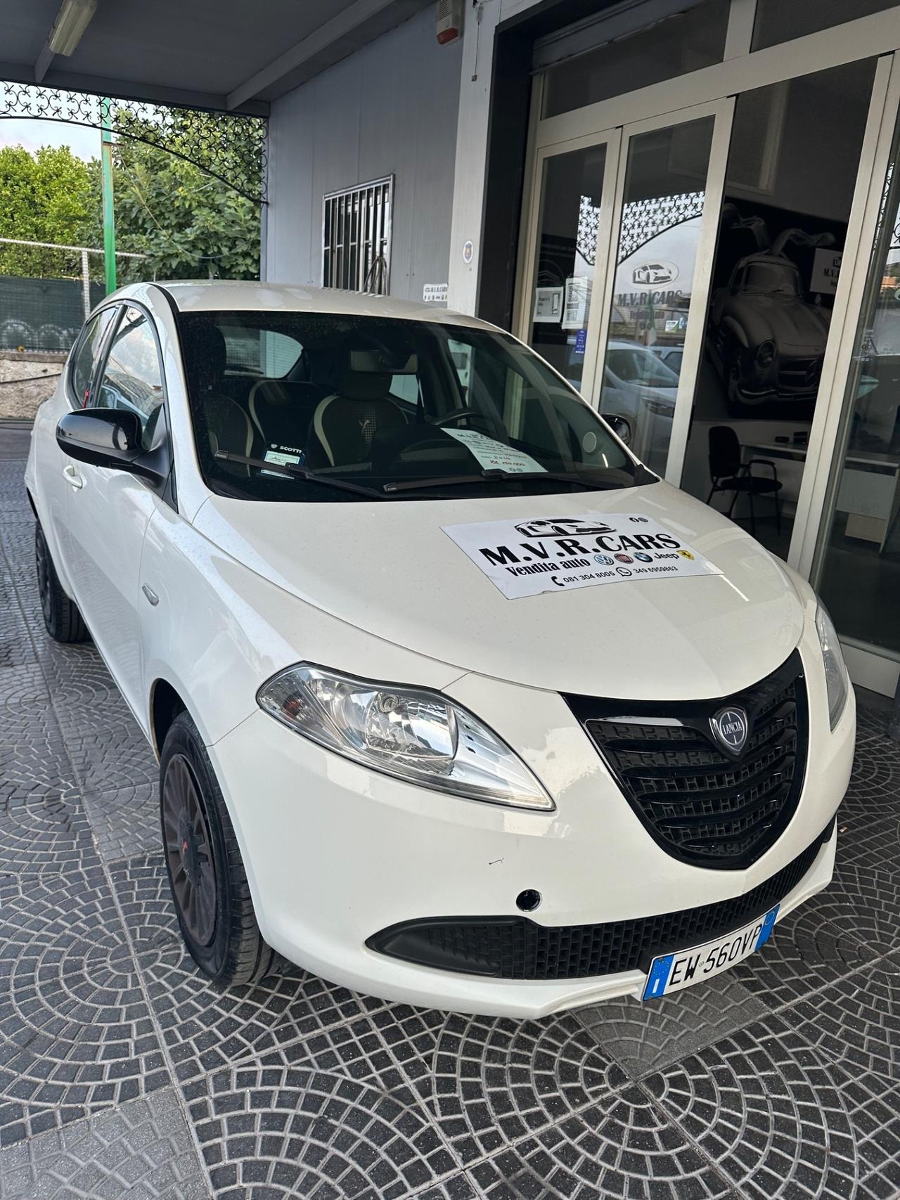 Lancia Ypsilon 0.9 TwinAir 85 CV 5 porte Metano Ecochic Elefantino