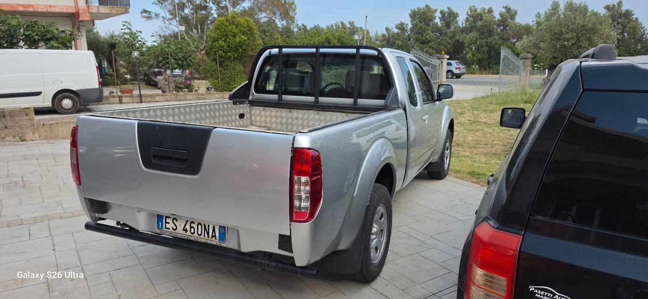 Nissan Navara 2.5 dCi King Cab LE