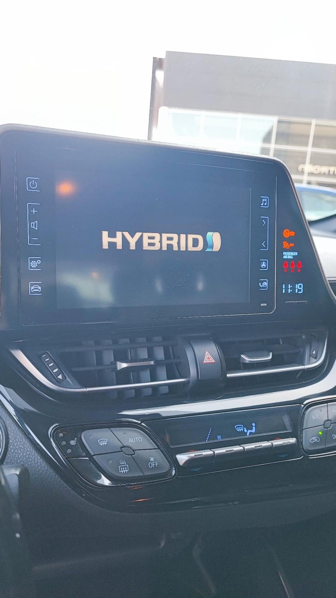 Toyota C-HR 1.8 Hybrid E-CVT Lounge