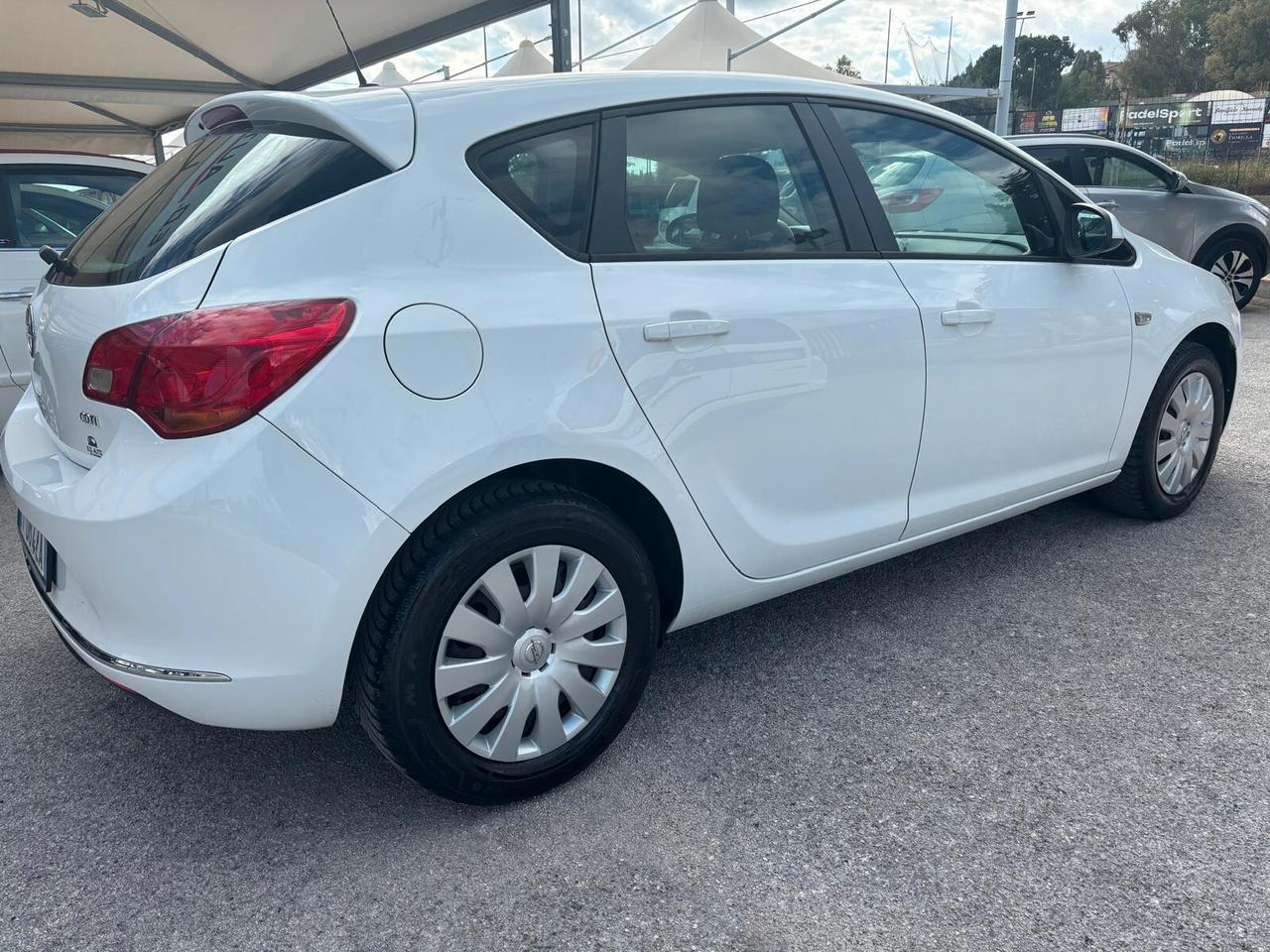 Opel Astra 1.7 CDTI 110CV 4 porte Cosmo