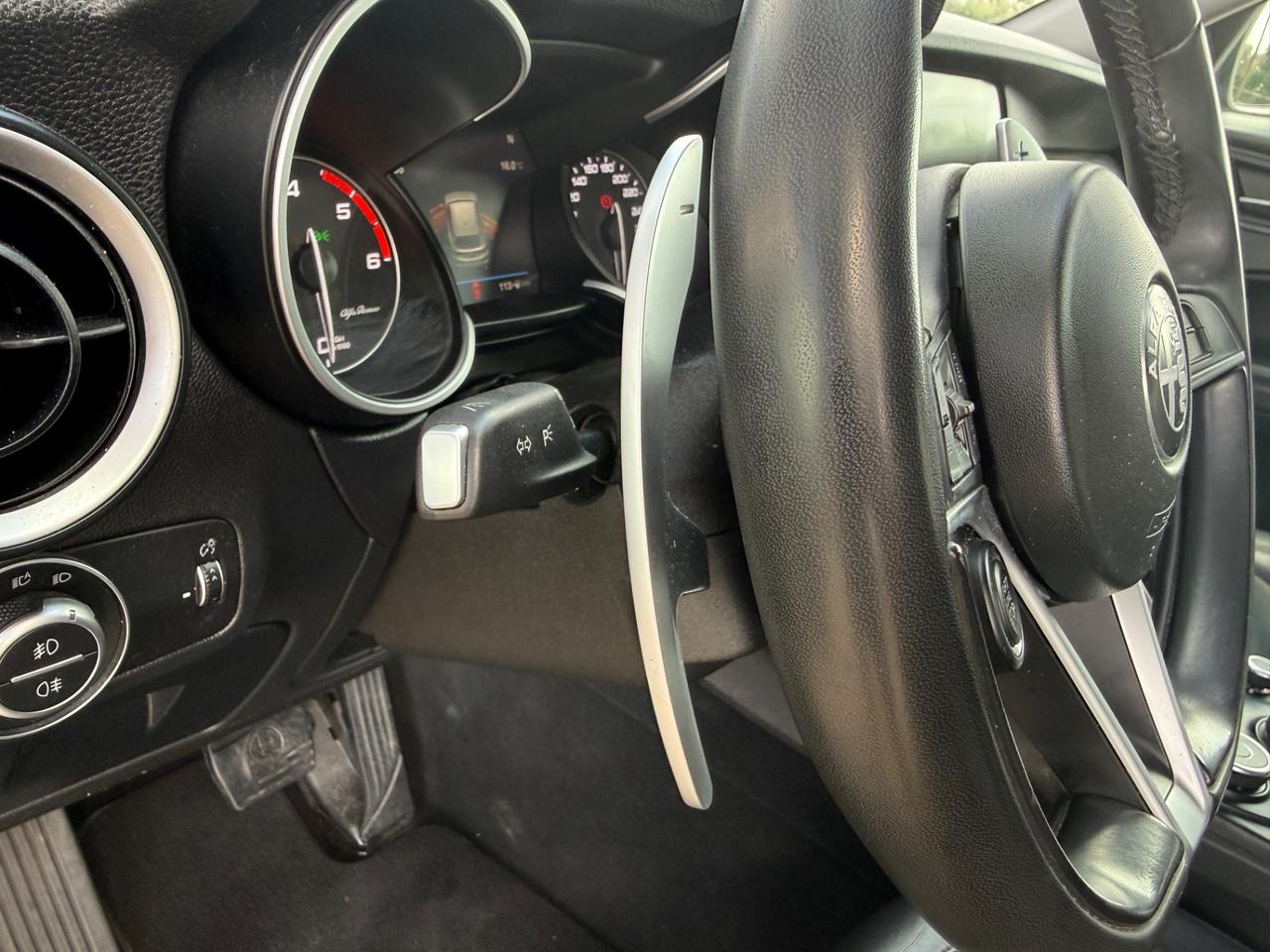 Alfa Romeo Stelvio 2.2 Turbodiesel 210 CV AT8 Q4 Executive