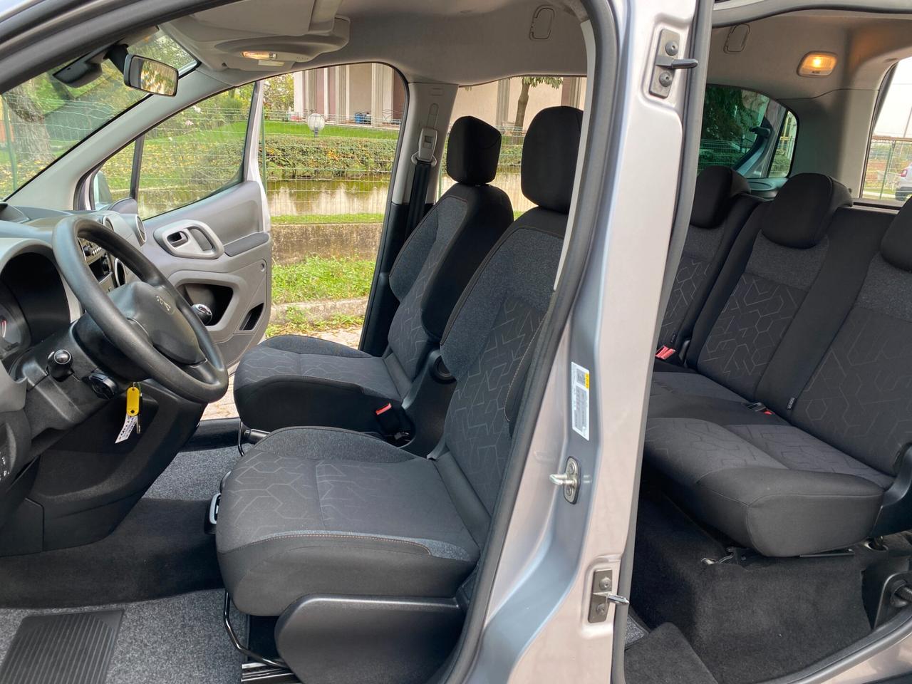 Peugeot Partner Tepee 1.6Hdi Autocarro 5 Posti EURO 6B