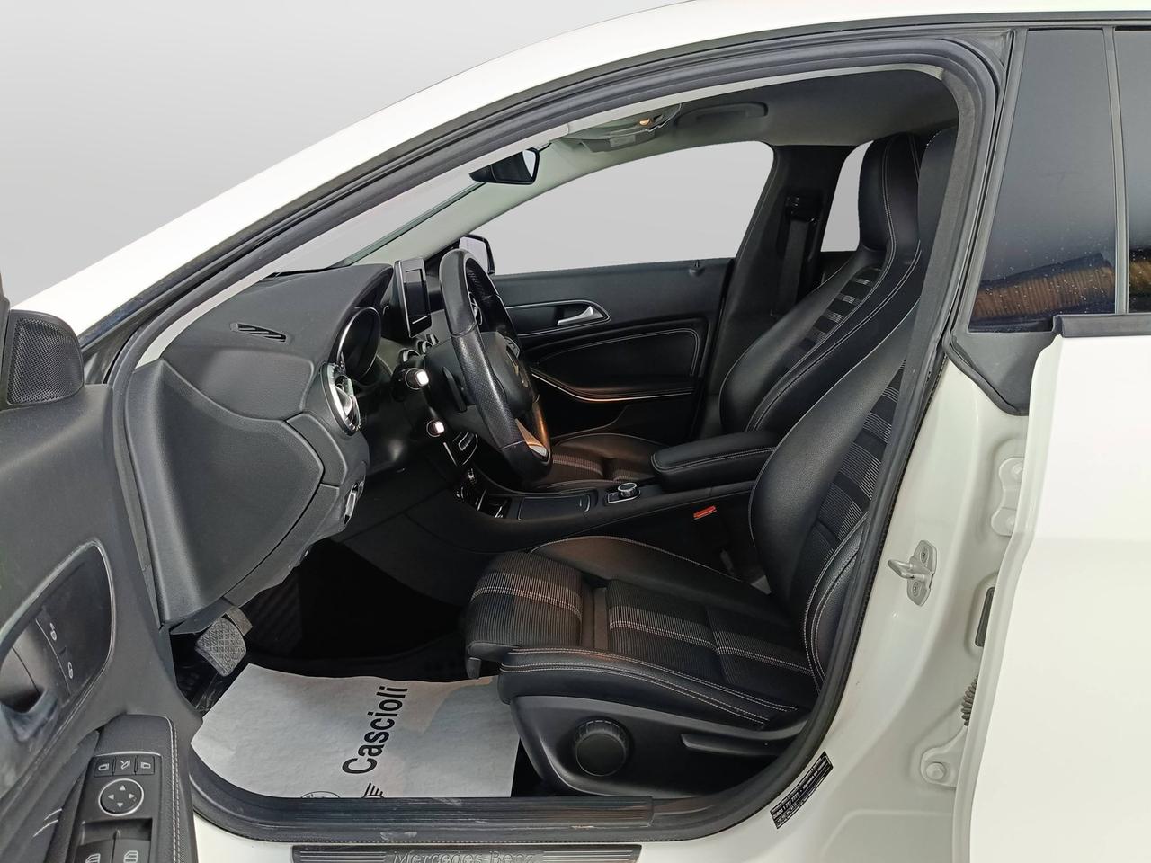 Mercedes-Benz Classe CLA (C/X117) - MERCEDES CLA 200 d S.W. Automatic Sport