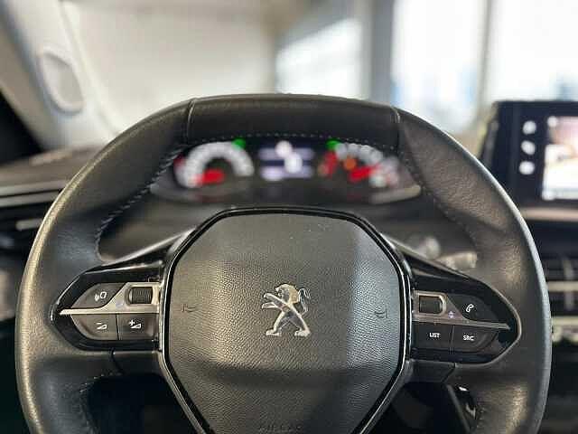 Peugeot 2008 PureTech 130 S&S Allure Pack