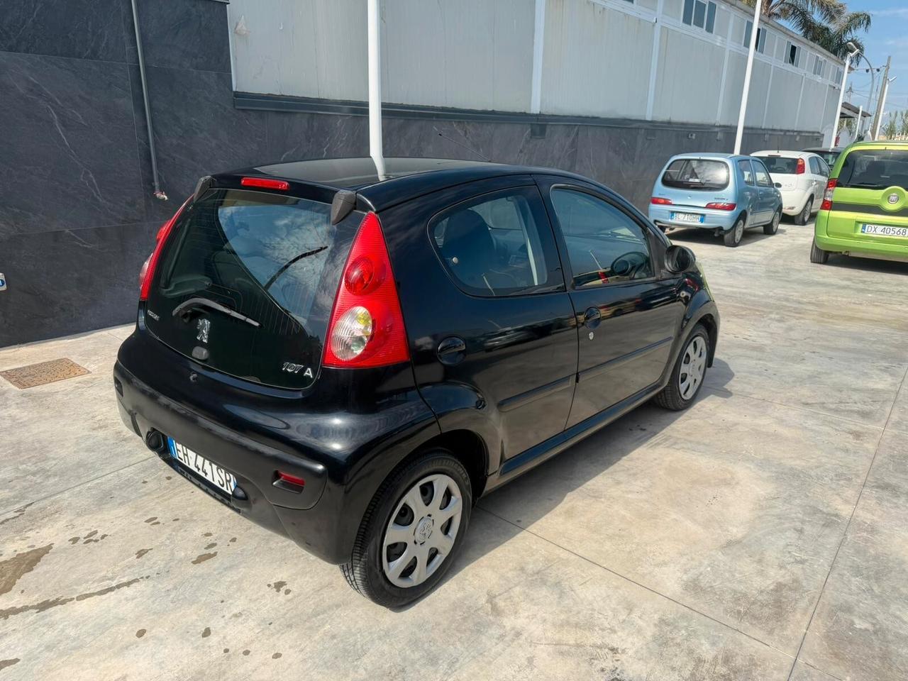 Peugeot 107 1.0 68CV 5p. Allure