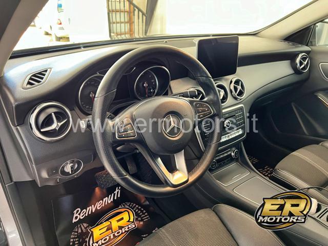 MERCEDES-BENZ GLA 200 d Automatic Business Unico Proprietario