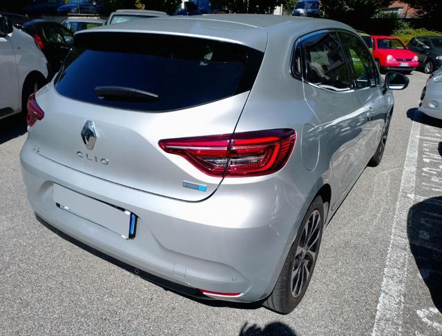 RENAULT Clio Hybrid E-Tech 5 porte