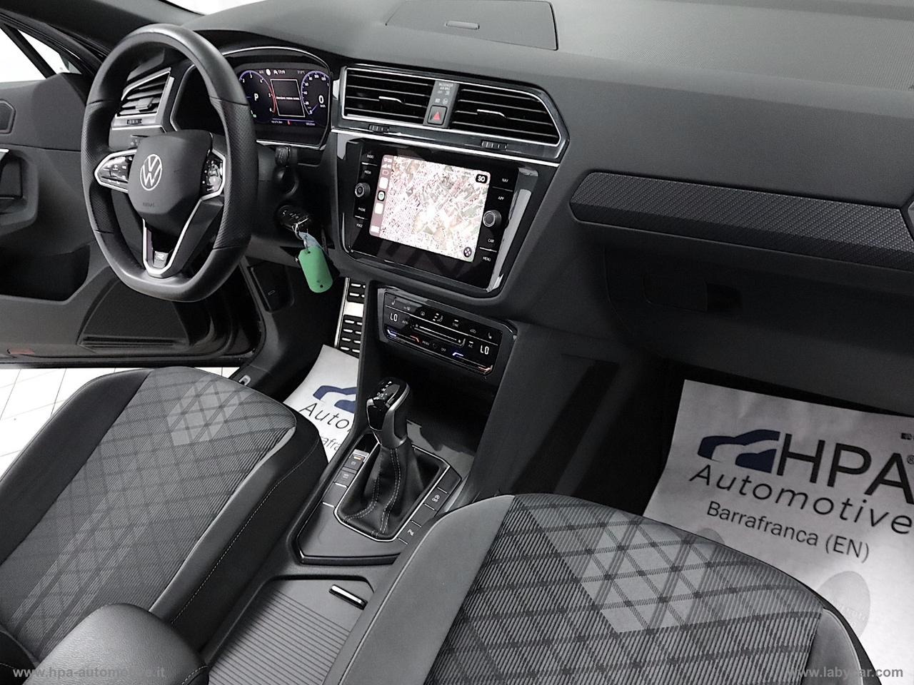 VOLKSWAGEN Tiguan 2.0TDI DSG R-LINE LED IQ-LIGHT NAVI PELLE RETROCAMERA