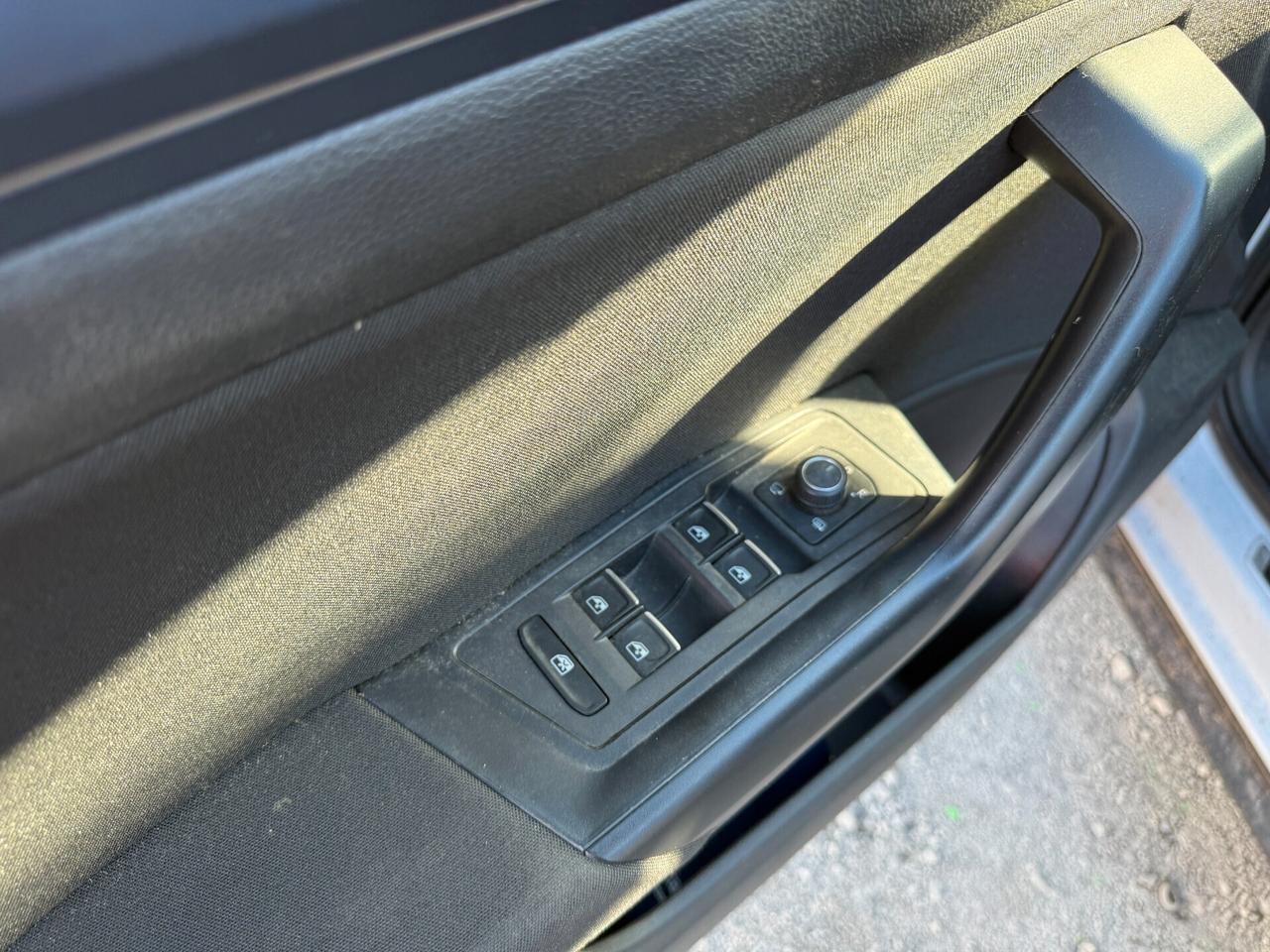 VOLKSWAGEN T-ROC 2021 1.0 BENZINA 110CV *SINISTRATA