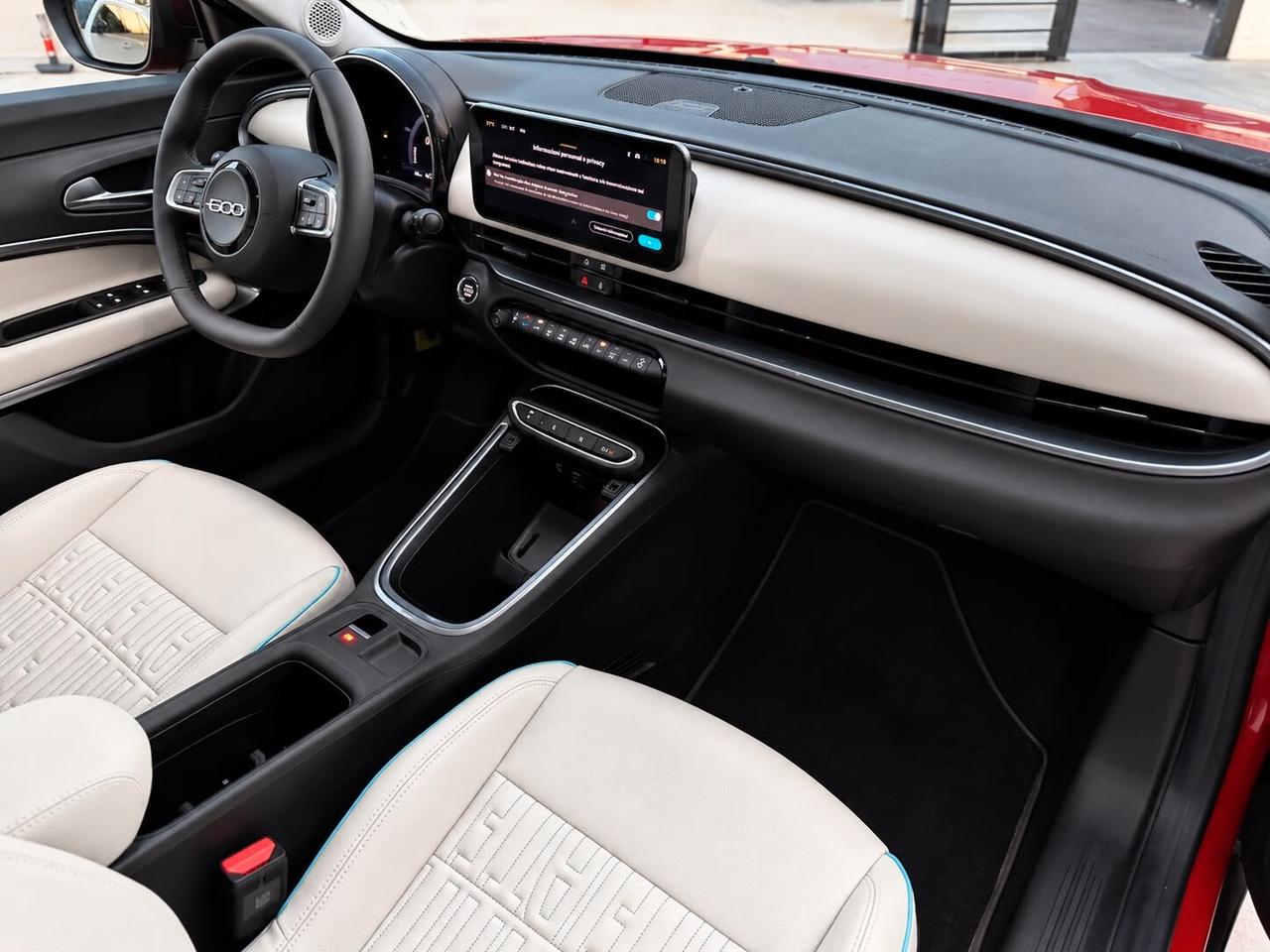 Fiat 600 Hybrid 110 CV DCT MHEV La Prima