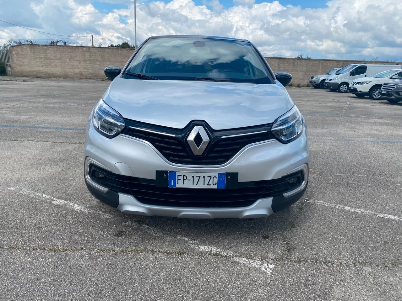 Renault Captur dCi NAVI/FARILED/RETROCAMERA-OKNEOPATENTATI