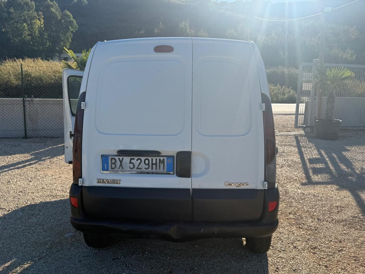 Renault Kangoo 1.9 diesel PORTA LATERALE 1.999€