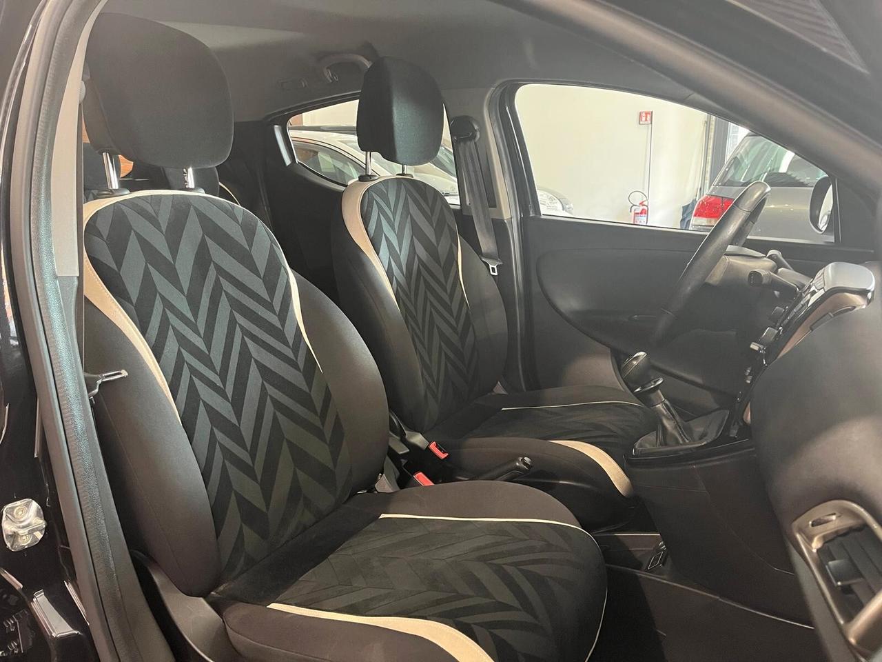 Lancia Ypsilon 1.2 69 CV 5 porte GPL Ecochic Gold