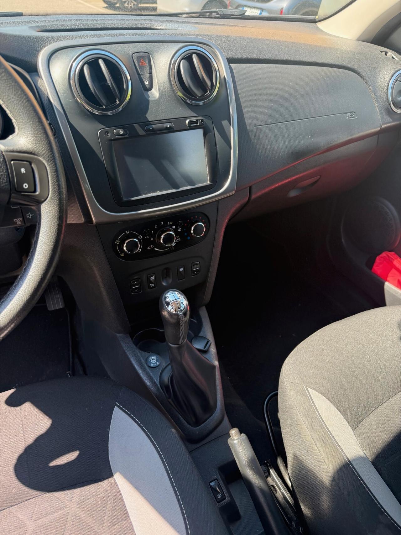 Dacia Sandero Stepway 0.9 Gpl - NEOP. - NAV. - 12 MESI DI GAR. -