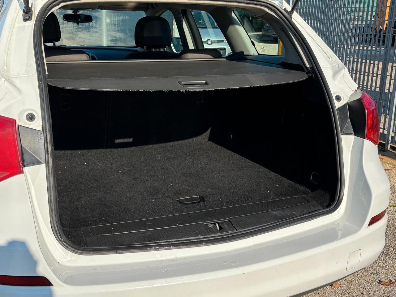 Opel Astra 1.7 CDTI Sports Tourer - 2012