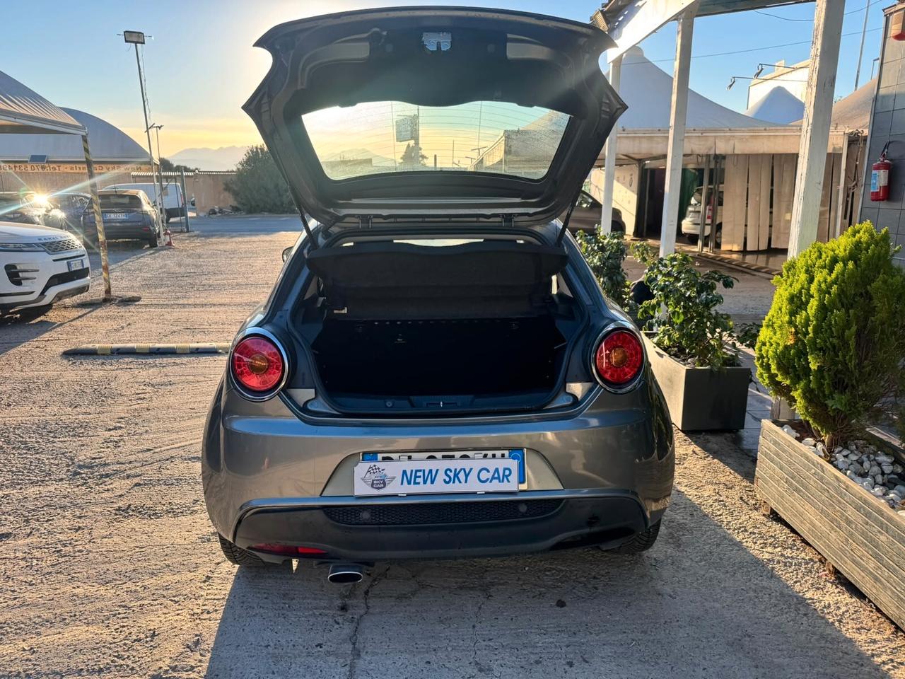 Alfa Romeo MiTo 1.6 JTDm 16V Distinctive Premium Pack