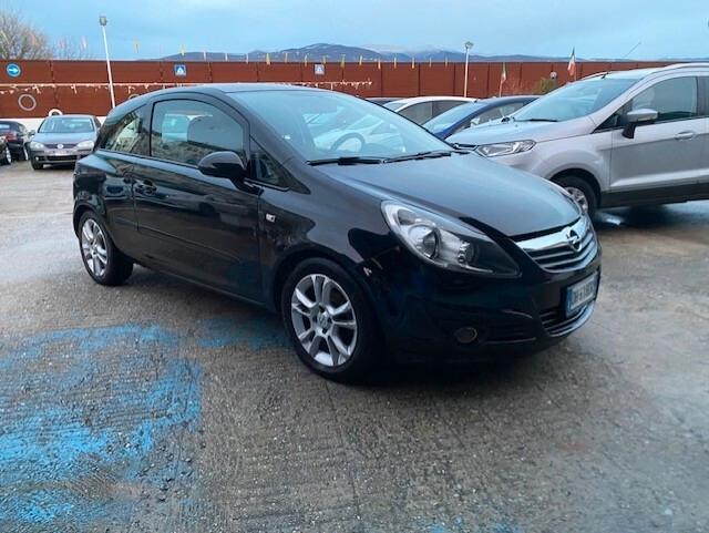 Opel Corsa 1.2 3 porte Club