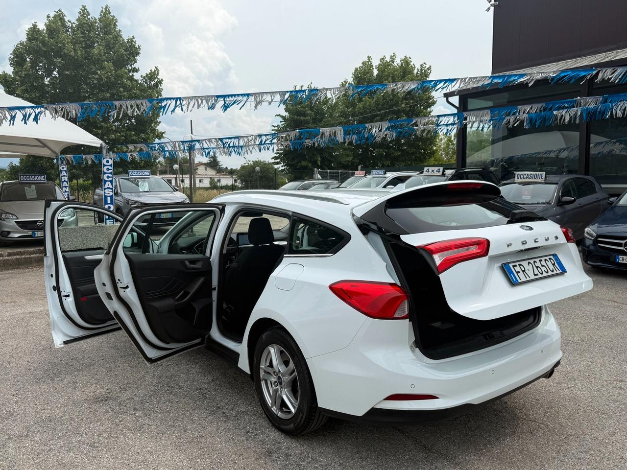 " POCHI KM " Ford Focus 1.5 TDCi 120 CV AUTOM.