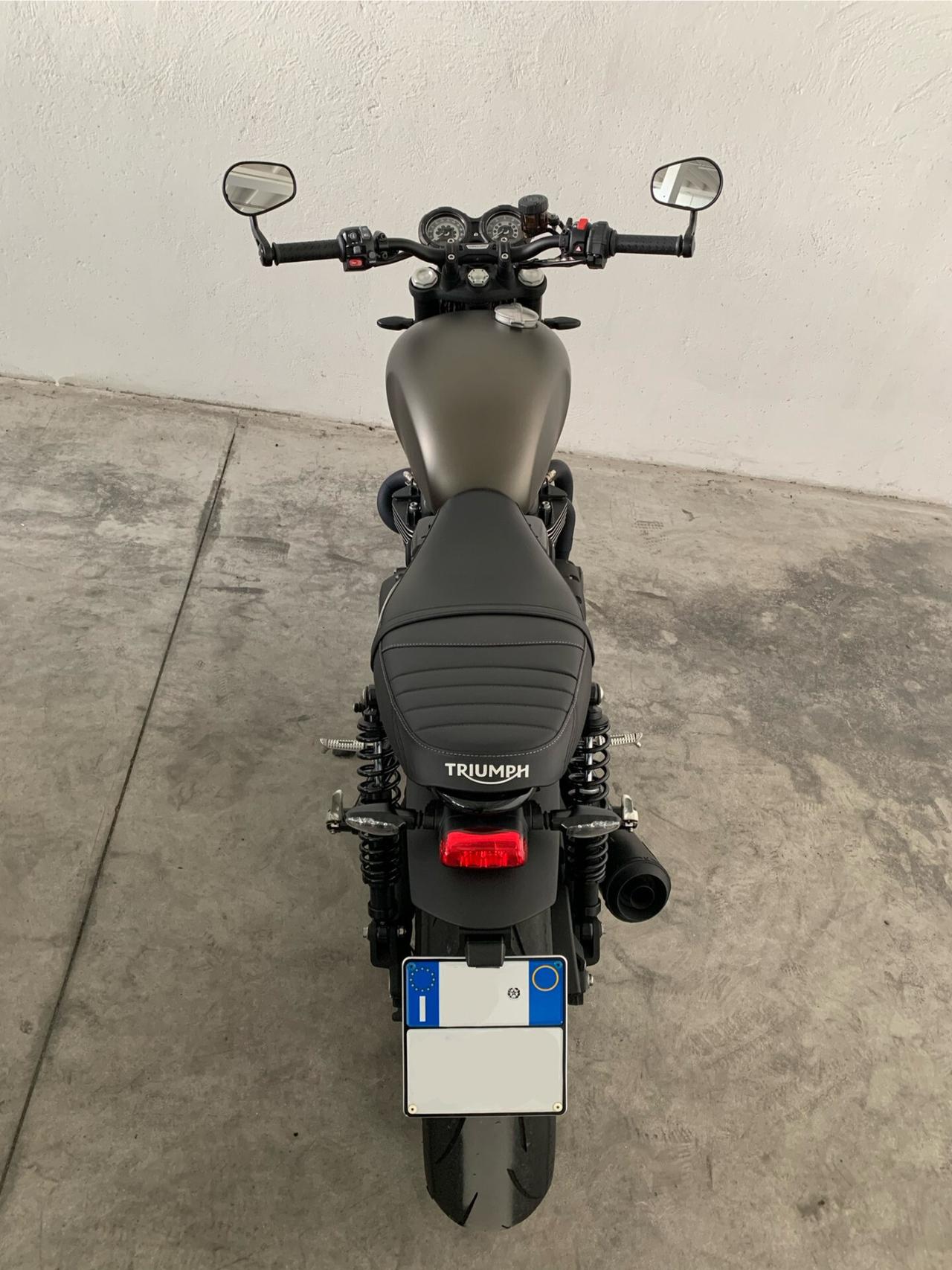 Triumph Speed Twin 1200 Matt Irostone Black Edition