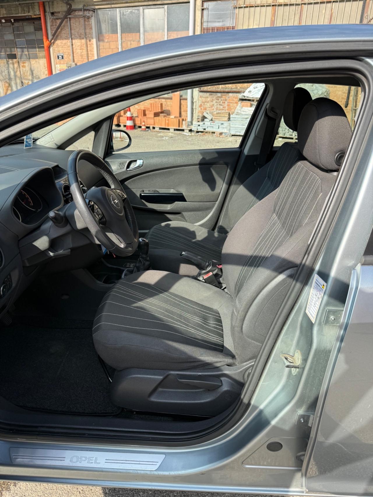 Opel Corsa 1.2 5 porte Edition