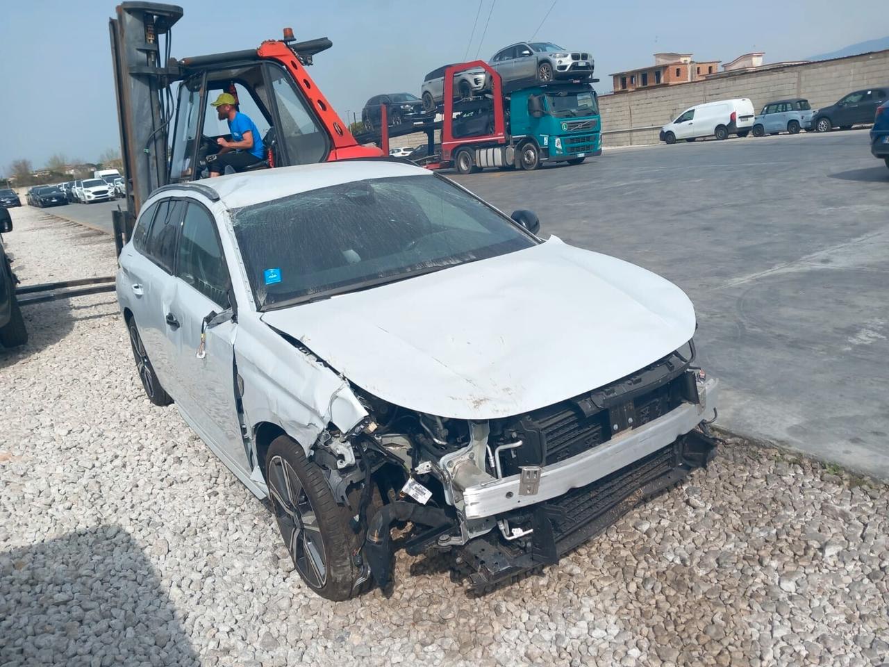 Peugeot 308 Plug-in Hybrid 180 e-EAT8 SW GT