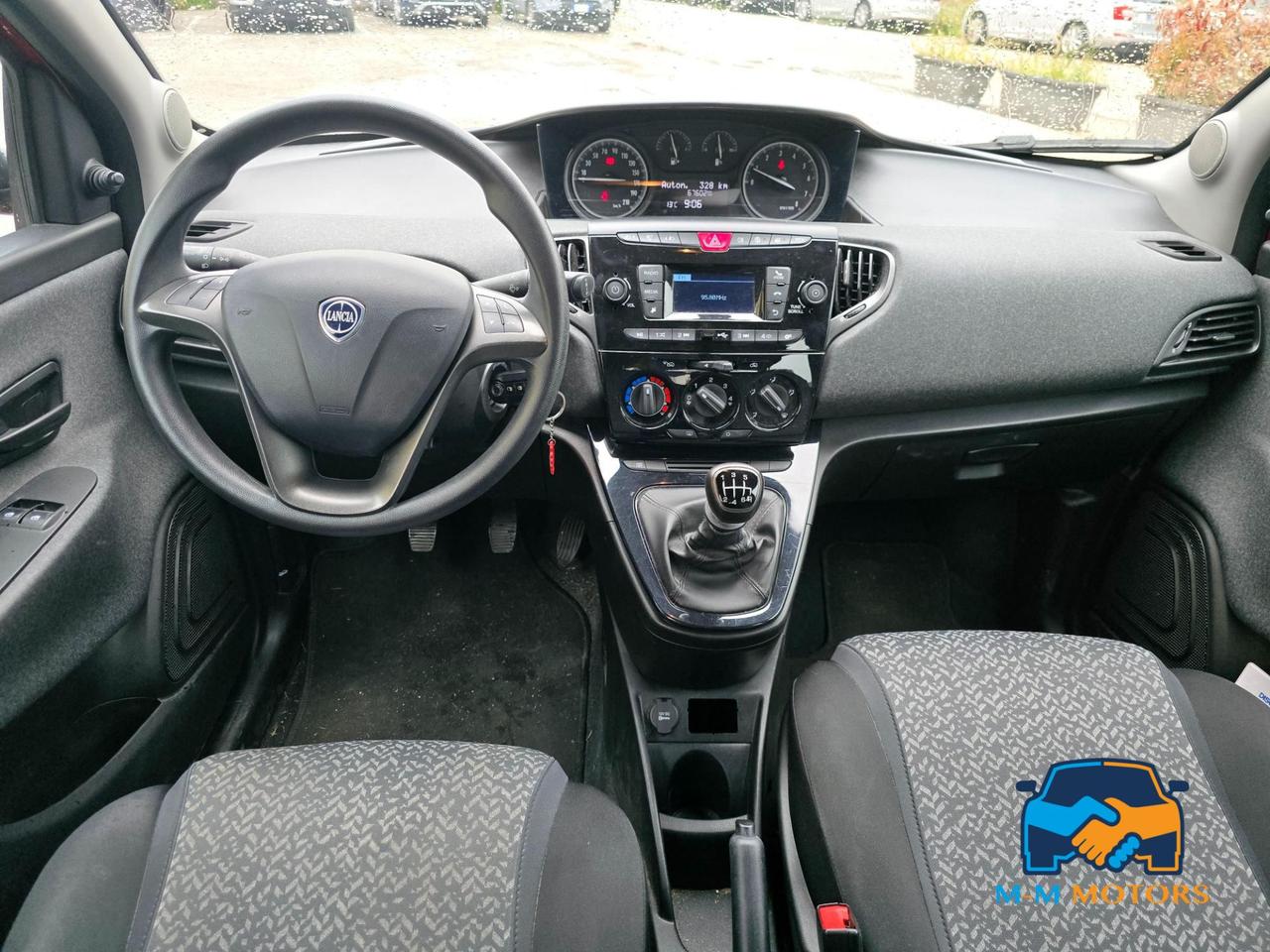Lancia Ypsilon 5 Porte Ypsilon 1.0 firefly hybrid Silver s&s 70cv