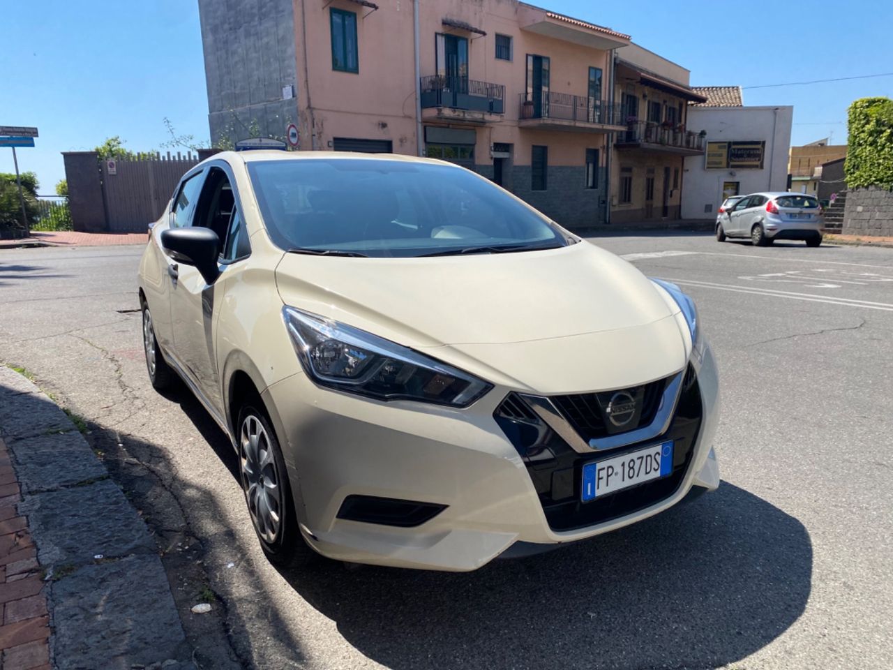 Nissan Micra 1.0 70cv 5 porte 2018