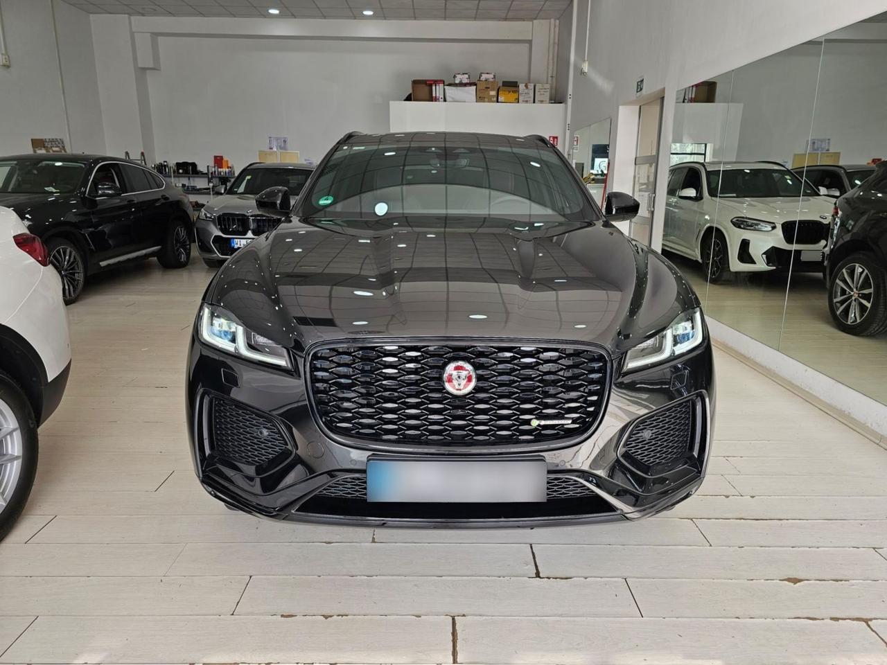 Jaguar F-Pace 2.0 D204 R-Dynamic SE awd auto camera