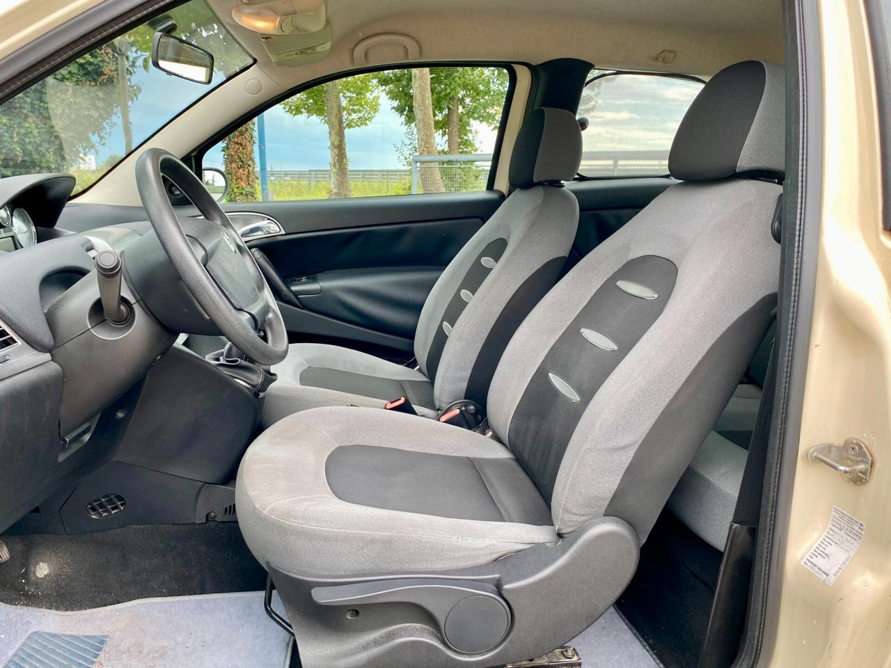 Lancia Ypsilon 1.2 8v Oro Giallo 60cv UNICO PROPRIETARIO