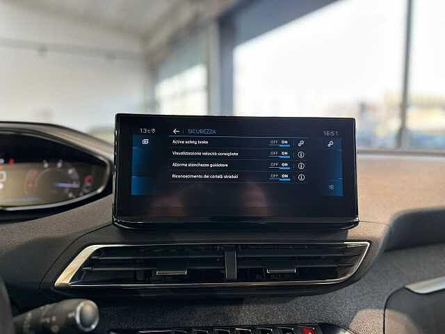 Peugeot 3008 BlueHDi 130 S&S EAT8 Allure