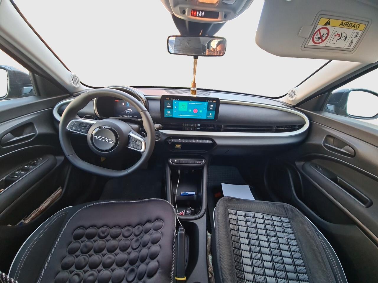 Fiat 600 Hybrid 110 CV DCT MHEV Business