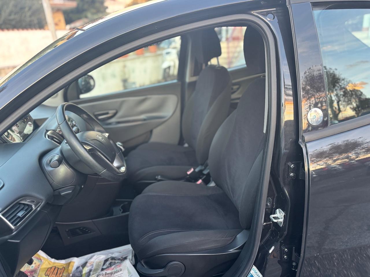 Lancia Ypsilon PROMO