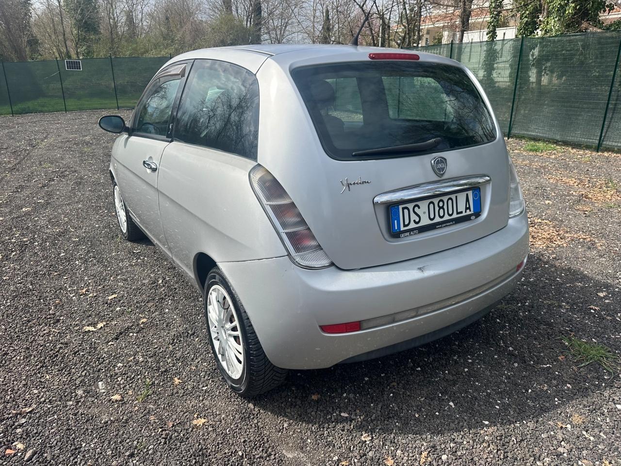 Lancia Ypsilon 1.2 Argento