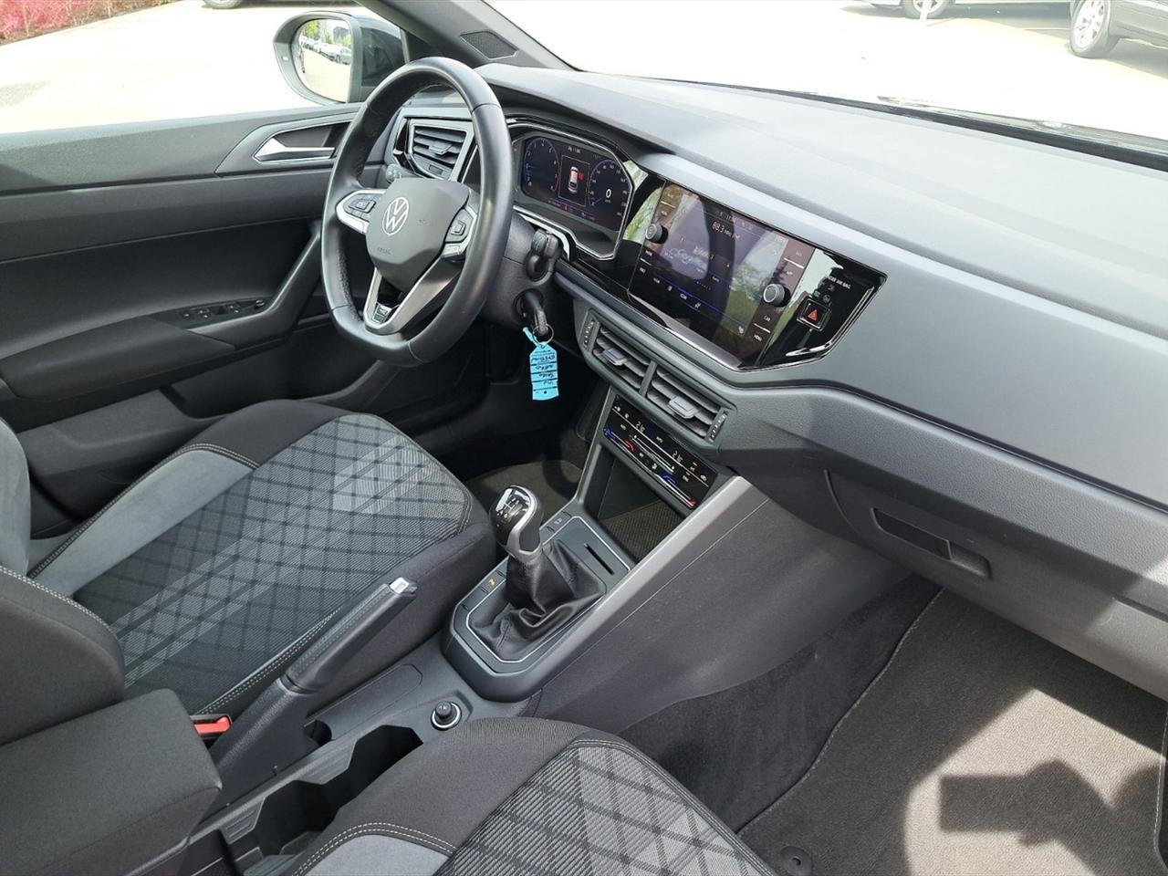 Volkswagen Taigo 1.0 tsi r-line 110cv