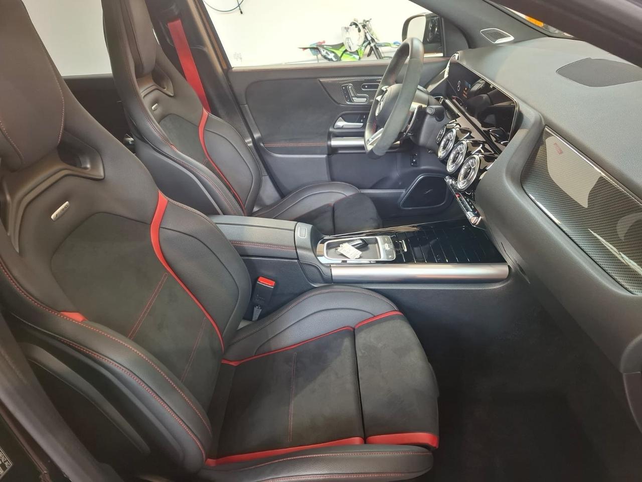 Mercedes-benz GLA 45 AMG 45S 4Matic+ Premium Plus racing