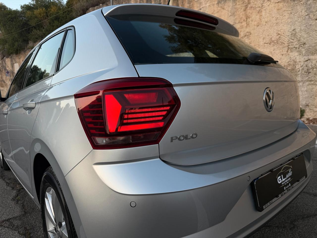 Volkswagen Polo/1.0 75 CV/LED/5 POSTI/CAR PLAY
