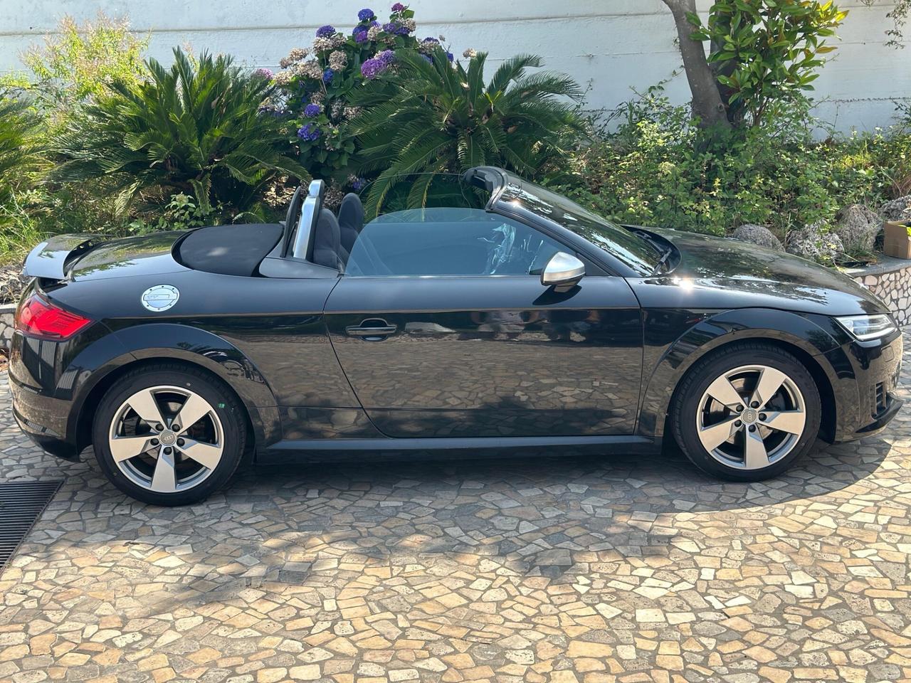 Audi TT Roadster 2.0 TDI 184CV ultra Design 2016