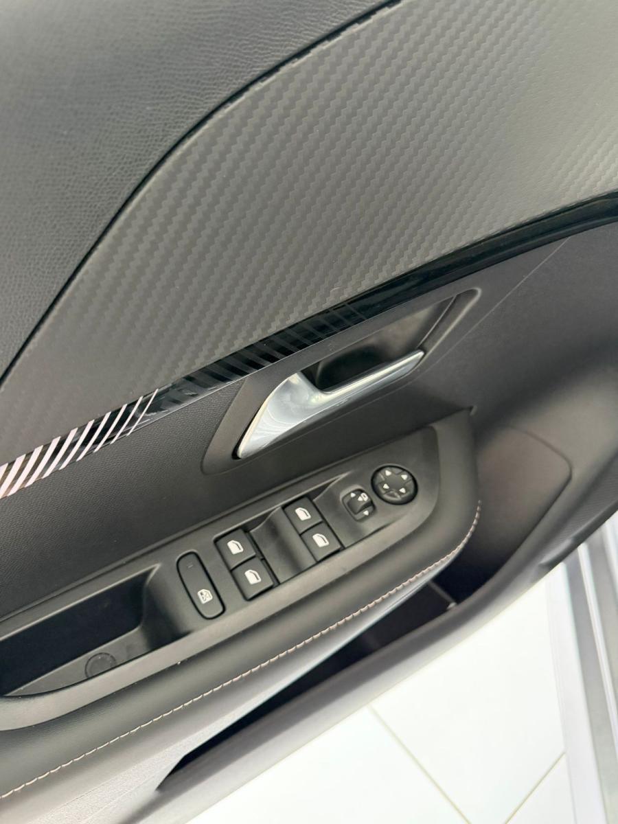 PEUGEOT - 208 - PureTech 100 S&S 5p. Allure