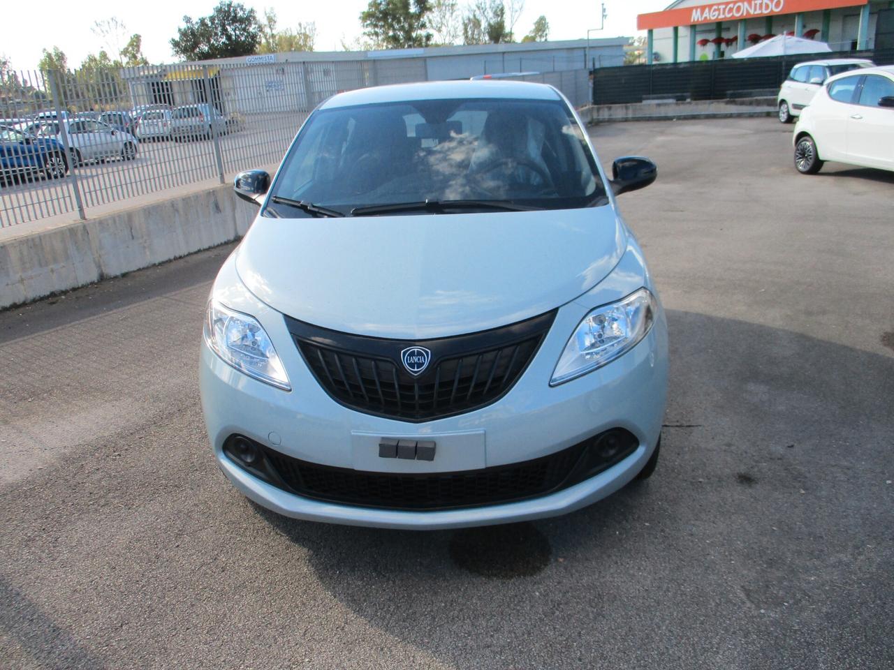 Lancia Ypsilon 1.0 FireFly 5 porte S&S Hybrid Oro