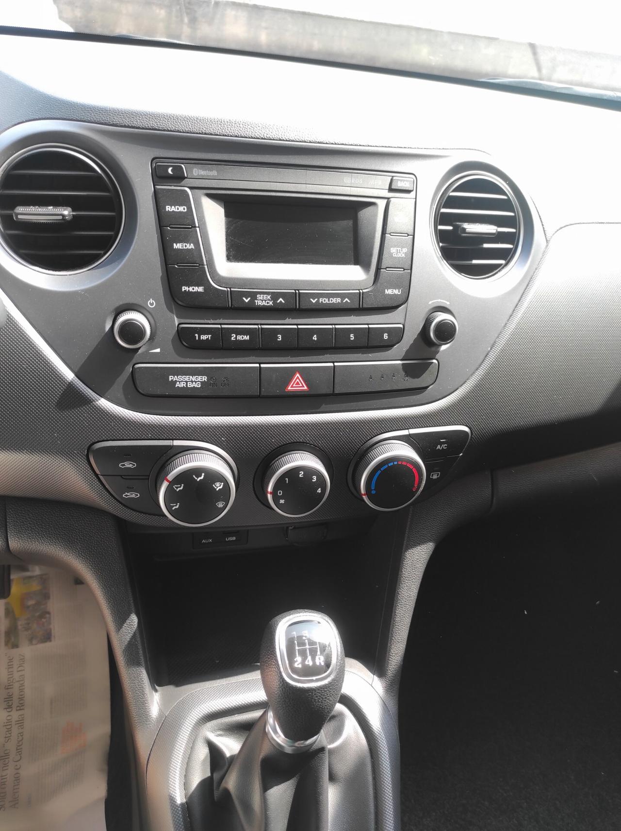 Hyundai i10 2018 1.0 Benz UsbAux ComanBluetho