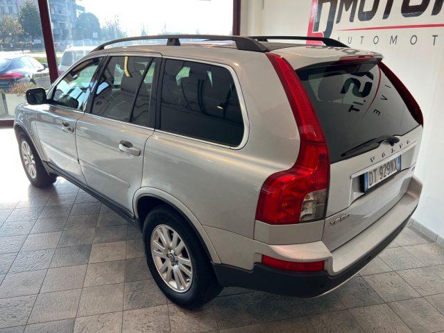 VOLVO XC90 2.4 D5 185 CV AWD Momentum 7 Posti