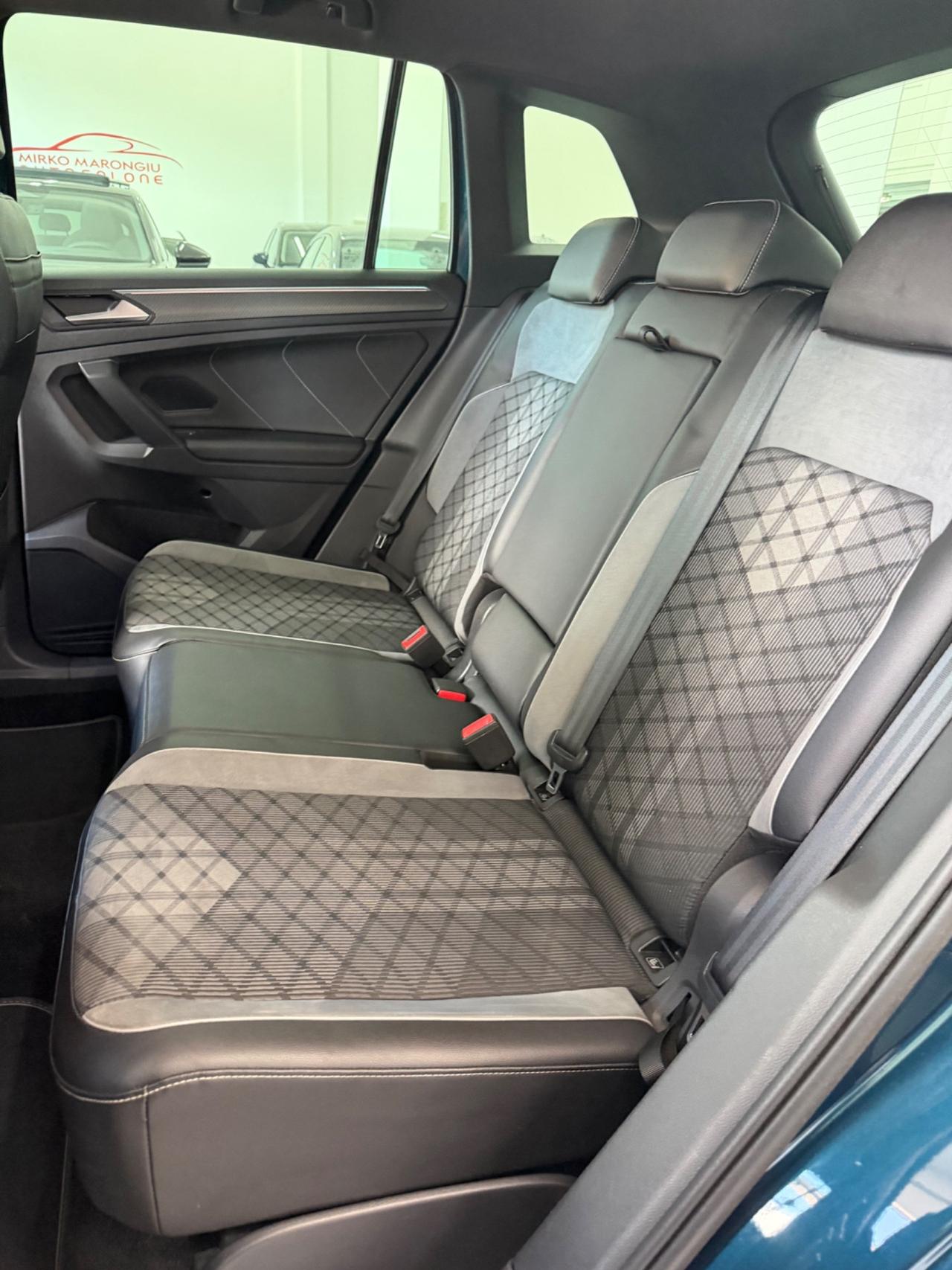 VW Tiguan 2.0 TDI 150 CV SCR DSG R-Line FINANZIABILE